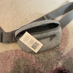 NWT Dange Dover Grey Fanny Pack